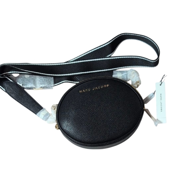 Marc Jacobs Handbags - Marc Jacobs Rewind Oval Black Pebbled Leather Crossbody NWT